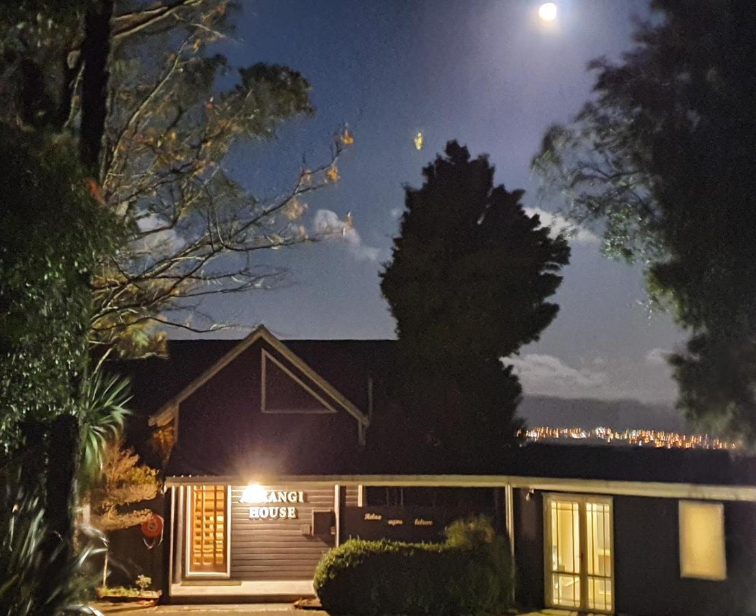 Aorangi Mountain Lodge โรโตรัว ภายนอก รูปภาพ