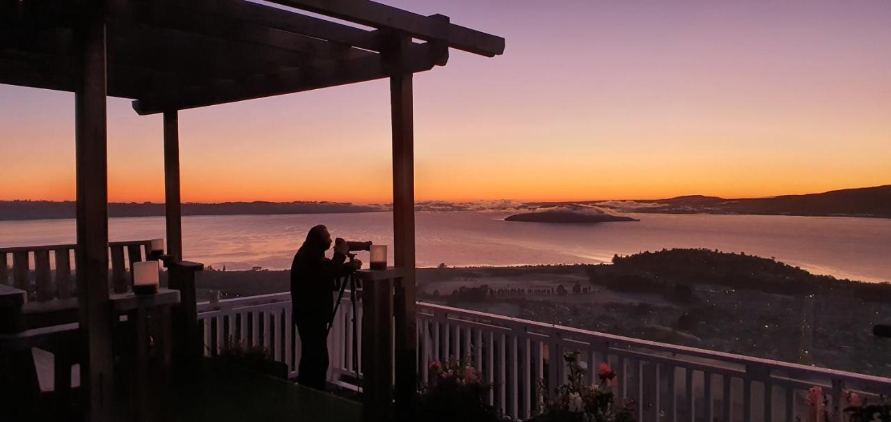 Aorangi Mountain Lodge โรโตรัว ภายนอก รูปภาพ