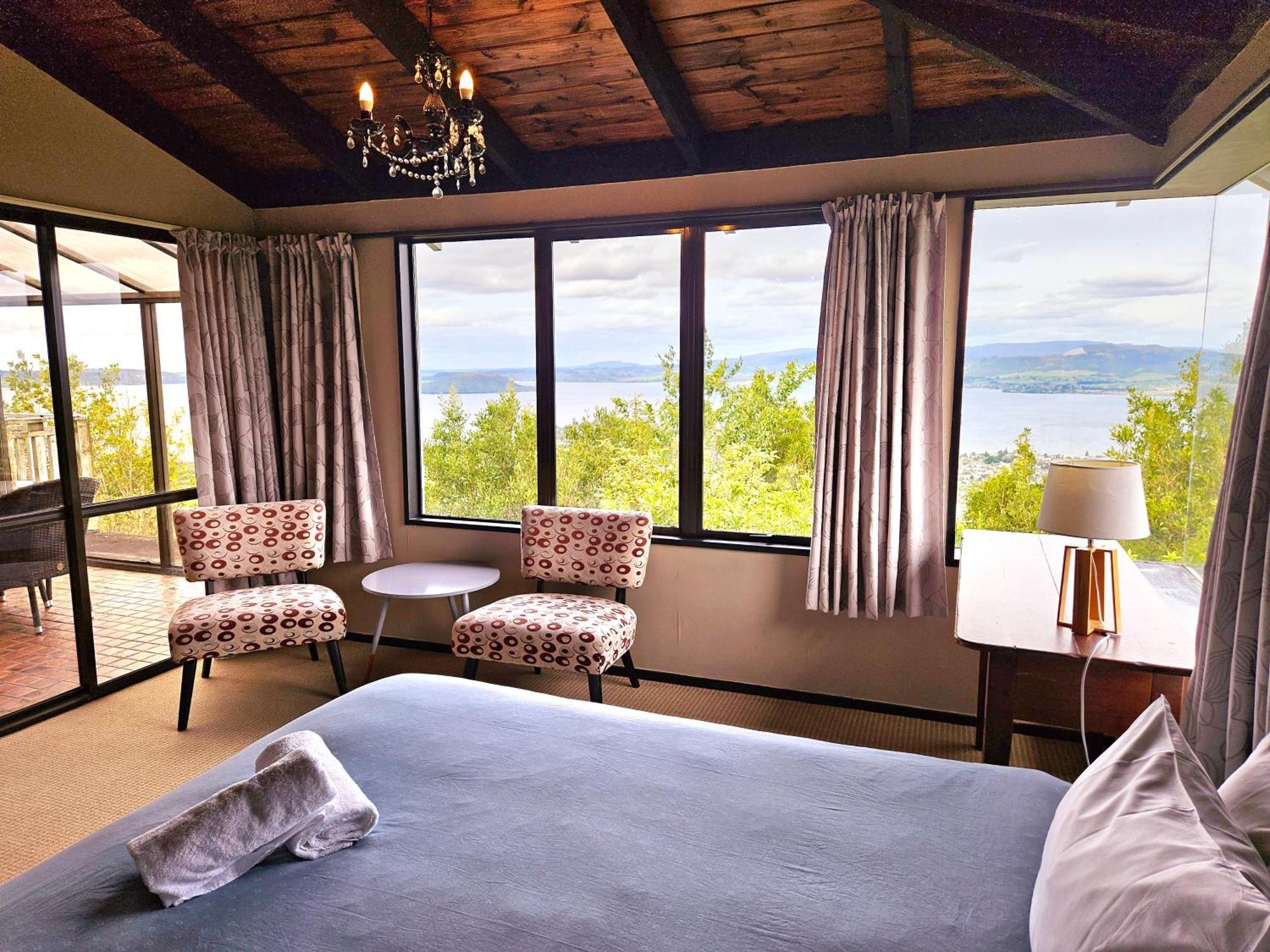 Aorangi Mountain Lodge โรโตรัว ภายนอก รูปภาพ