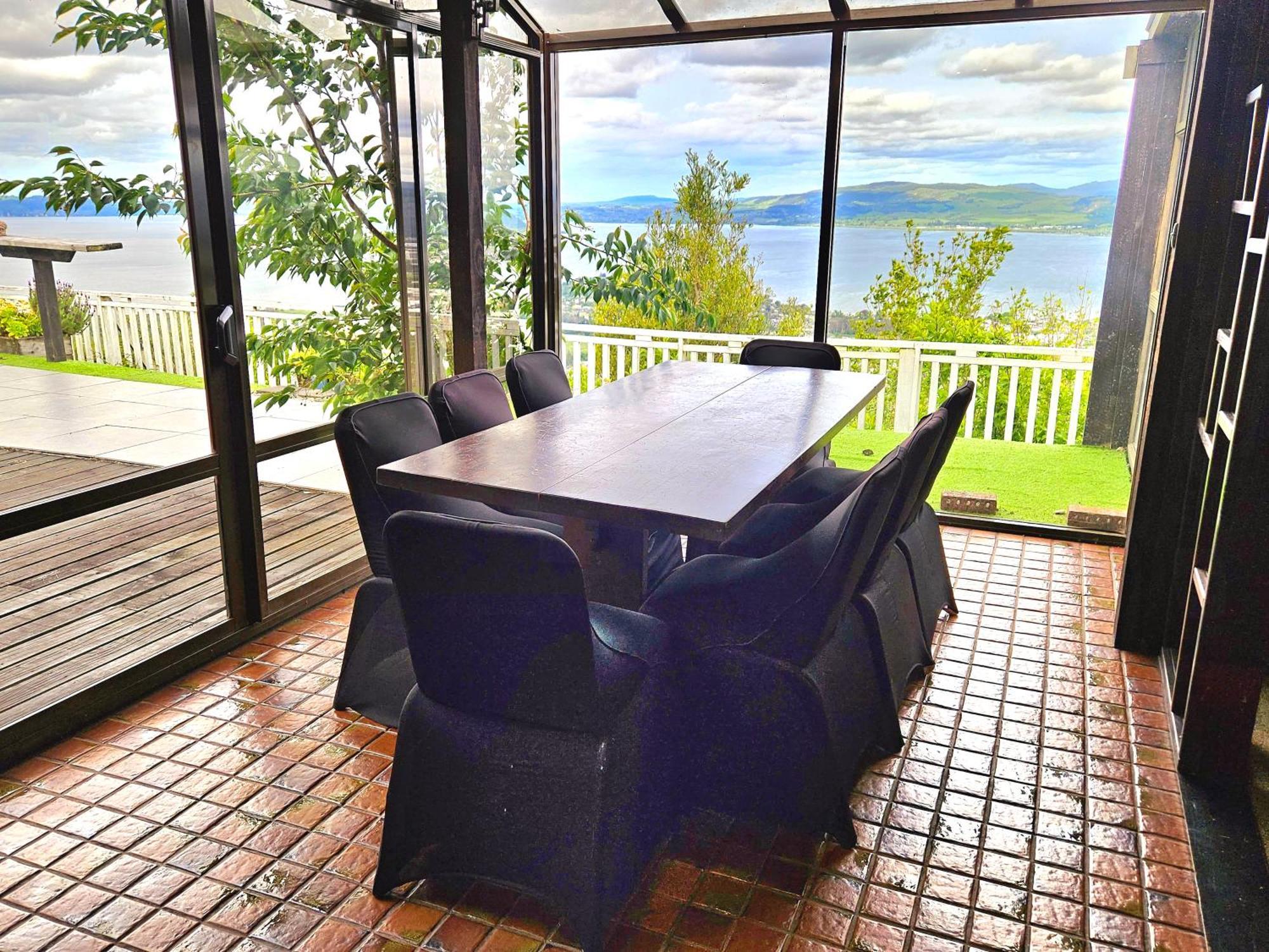 Aorangi Mountain Lodge โรโตรัว ภายนอก รูปภาพ